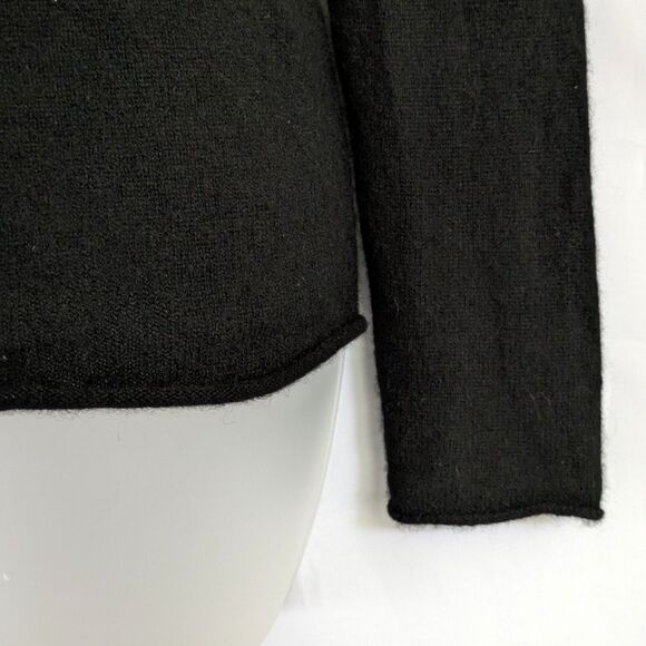 Old Navy Small 100% Cashmere Crew Neck Long Sleeve Sweater Black Pullover - Picture 4 of 12